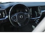 Volvo V60 2.0 T5 Momentum | Navigatie | AppleCarplay/Android Auto | Half lederen bekleding | Stoelverwarming | Semi Electrische Wegklapbare trekhaak | Parkeersensoren achter |
