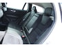 Volvo V60 2.0 T5 Momentum | Navigatie | AppleCarplay/Android Auto | Half lederen bekleding | Stoelverwarming | Semi Electrische Wegklapbare trekhaak | Parkeersensoren achter |