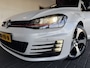 Volkswagen Golf 2.0 TSI GTI / Pano-dak / Bi-Xenon / Parelmoer-effect / DCC / ACC / Standkachel /