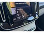 Volvo XC40 T4 Recharge Plus Bright | Trekhaak | Elektrisch Verstelbare Voorstoelen | Parkeercamera | Adaptieve Cruise Control | Verwarmbare Voorstoelen | Apple Carplay/Android Auto | Navigatie