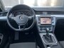 Volkswagen Passat 1.6 TDI DSG R-LINE - DSG AUT. - TREKH. - ORG. NL.