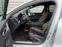 Volvo V60 2.0 T8 Plug-in hybrid AWD Plus Dark / Speciale samenstelling / 19" Velgen Black  / B&W audio / Exterieur Styling Kit /