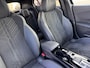 Peugeot e-2008 EV GT 54 kWh | Trekhaak (afneembaar) | Alcantara lederen bekleding | Elektrisch verstelbare stoel | Stoelverwarming | Camera | | 11 kW lader | Airco (automatisch) | Armsteun achter
