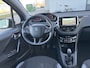 Peugeot 208 1.2 VTi Envy 5-Deurs 82 PK. Zeer goed onderhouden en de auto rijdt ook helemaal nieuw !!!
