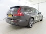 Volvo V60 2.0 T6 Plug-in hybrid AWD Ultra Dark | Panoramadak | Trekhaak | Camera | Adaptieve cruise control | Harman Kardon | Leder | 18'' Velgen |