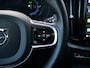 Volvo XC60 2.0 T6 Plug-in hybrid AWD Plus Dark 350 Pk Automaat Navi / Leer / Pano-dak / DAB / Apple Carplay / Harman Kardon