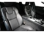 Volvo XC60 2.0 T6 Plug-in hybrid AWD Plus Black Edition | Panoramadak | Trekhaak | Stoelkoeling | Luchtvering | Camera | 21'' | Stoel en stuurwielverwarming | Adaptieve cruise control |