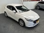 Mazda 2 1.5 SKYACTIVE-G SPORTIVE NAVIGATIE CRUISE CONTROL APPLE CARPLAY/ANDROID STOEL EN STUUR VERWARMING DODEHOEKSENSOREN RIJSTROOKSENSOREN PDC ZEER MOOI !! 3010 DEK