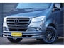 Mercedes-Benz Sprinter 319 3.0 CDI V6 L2H1 AUT. LED, 2X SCHUIFDEUR, 3.5T TREKHAAK, MBUX 10'', 360 CAMERA, STOELVERWARMING, VOORRUIT VERWARMING, LEDER STUUR, NL AUTO, NAP