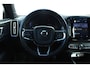 Volvo XC40 Recharge P8 AWD R-Design | Verwarmbare voorstoelen | Verwarmbaar stuurwiel | Elektrische voorstoelen met geheugen | Apple carplay/Android auto | Achteruitrijcamera|