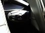 Peugeot 2008 ALLURE PACK 1.2-100pk Navigatie | KEYLESS entry | AppleCarplay & Androidauto | Camera & Parkeersensoren achter | Cruise & Climate Control