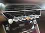 Peugeot 2008 ALLURE PACK 1.2-100pk Navigatie | KEYLESS entry | AppleCarplay & Androidauto | Camera & Parkeersensoren achter | Cruise & Climate Control