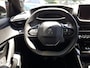 Peugeot 2008 ALLURE PACK 1.2-100pk Navigatie | KEYLESS entry | AppleCarplay & Androidauto | Camera & Parkeersensoren achter | Cruise & Climate Control