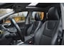 Volvo XC60 T5 R-Design| Panoramadak | Camera | Trekhaak | Stoelverwarming | Leer | Bluetooth | Elektrische stoelen |
