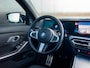 BMW 3-Serie Touring 330e xDrive | M-Sport | Schuif-/kantel dak | Stoelverwarming | Head-Up | 20"