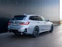 BMW 3-Serie Touring 330e xDrive | M-Sport | Schuif-/kantel dak | Stoelverwarming | Head-Up | 20"