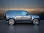 Land Rover Defender 110 2.0 P300e 110 X-Dynamic HSE Trekhaak l Schuif-/kantel Panorama dak l Black Pack l Torque vectoring l Wheelcover l 23 Inch l