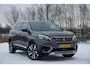 Peugeot 5008 1.2 PureTech Allure - Gris Platinium - Mistral leder/Carplay/19 inch Washington