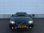 Volvo XC70 2.5 T Momentum XENON/SPORTSTAND/FULL/BOEKJES/STLVWRMNG!