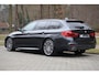 BMW 5-Serie Touring 530i Executive M-Sport | Head Up AUT | Harman Kardon I Keyless, Stoelverwarming | Stuurwielverwarming | DAB | LED | Shadowline | Draadloos laden |Innovatiespakket | etc.