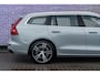 Volvo V60 T6 Plug-in hybrid AWD Essential Bright | Trekhaak | Lederen bekleding | 19" velgen | Google Maps navigatie | Apple Carplay / Android Auto | LED koplampen |