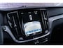 Volvo V60 T6 Plug-in hybrid AWD Essential Bright | Trekhaak | Lederen bekleding | 19" velgen | Google Maps navigatie | Apple Carplay / Android Auto | LED koplampen |