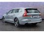 Volvo V60 T6 Plug-in hybrid AWD Essential Bright | Trekhaak | Lederen bekleding | 19" velgen | Google Maps navigatie | Apple Carplay / Android Auto | LED koplampen |