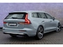 Volvo V60 T6 Plug-in hybrid AWD Essential Bright | Trekhaak | Lederen bekleding | 19" velgen | Google Maps navigatie | Apple Carplay / Android Auto | LED koplampen |