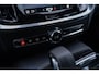 Volvo V60 T6 Plug-in hybrid AWD Essential Bright | Trekhaak | Lederen bekleding | 19" velgen | Google Maps navigatie | Apple Carplay / Android Auto | LED koplampen |