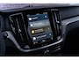 Volvo V60 T6 Plug-in hybrid AWD Essential Bright | Trekhaak | Lederen bekleding | 19" velgen | Google Maps navigatie | Apple Carplay / Android Auto | LED koplampen |