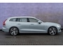Volvo V60 T6 Plug-in hybrid AWD Essential Bright | Trekhaak | Lederen bekleding | 19" velgen | Google Maps navigatie | Apple Carplay / Android Auto | LED koplampen |