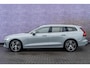 Volvo V60 T6 Plug-in hybrid AWD Essential Bright | Trekhaak | Lederen bekleding | 19" velgen | Google Maps navigatie | Apple Carplay / Android Auto | LED koplampen |