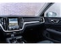 Volvo V60 T6 Plug-in hybrid AWD Essential Bright | Trekhaak | Lederen bekleding | 19" velgen | Google Maps navigatie | Apple Carplay / Android Auto | LED koplampen |
