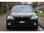 BMW 5-Serie Touring 530xd Aut XDrive M Sport High Executive 258PK 1e eigenaar SoftClose Trekhaak Head-up display