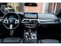 BMW 5-Serie Touring 530e M-Sport Pano / Camera / Trekhaak