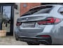 BMW 5-Serie Touring 530e M-Sport Pano / Camera / Trekhaak