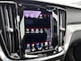 Volvo V60 T8 Hybride SOH 94% AWD R-Design / Panoramadak / Leder / Navigatie / Adap. Cruise / Pdc.V+A / Stuur- Stoelverwarming / Apk 01-2028