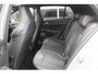 Volkswagen Golf 1.5 eTSI R-Line| Pano | HUD | HK | IQ | Elek trekhaak