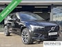 Volvo XC60 T6 Recharge R-Design AWD|Exterieur Styling Kit+22 inch velgen|360 camera|Panodak]Trekhaak|Stoel/stuur verwarming|Stoelkoeling