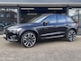 Volvo XC60 T6 Recharge R-Design AWD|Exterieur Styling Kit+22 inch velgen|360 camera|Panodak]Trekhaak|Stoel/stuur verwarming|Stoelkoeling