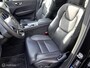Volvo XC60 T6 Recharge R-Design AWD|Exterieur Styling Kit+22 inch velgen|360 camera|Panodak]Trekhaak|Stoel/stuur verwarming|Stoelkoeling