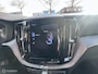 Volvo XC60 T6 Recharge R-Design AWD|Exterieur Styling Kit+22 inch velgen|360 camera|Panodak]Trekhaak|Stoel/stuur verwarming|Stoelkoeling