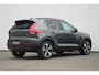 Volvo XC40 B4 Plus Dark Visual Park Assist (incl. 360º view) | Schuif-/Kanteldak | Lichtmetalen Velgen 19"| Extra Getint Glas | Apple Carplay/Android Auto | Premium Audio by Harman Kardon | Electronic Climate Controle