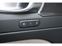 Volvo XC40 B4 Plus Dark | Panoramadak met schuif-/kantelfunctie |  360º camera | Extra Getint Glas | Apple Carplay/Android Auto | Premium Audio by Harman Kardon | Electronic Climate Controle | 19 inch Lichtmetalen Velgen
