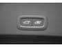 Volvo XC40 B4 Plus Dark Visual Park Assist (incl. 360º view) | Schuif-/Kanteldak | Lichtmetalen Velgen 19"| Extra Getint Glas | Apple Carplay/Android Auto | Premium Audio by Harman Kardon | Electronic Climate Controle