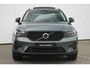 Volvo XC40 B4 Plus Dark Visual Park Assist (incl. 360º view) | Schuif-/Kanteldak | Lichtmetalen Velgen 19"| Extra Getint Glas | Apple Carplay/Android Auto | Premium Audio by Harman Kardon | Electronic Climate Controle