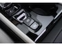Volvo XC40 B4 Plus Dark | Panoramadak met schuif-/kantelfunctie |  360º camera | Extra Getint Glas | Apple Carplay/Android Auto | Premium Audio by Harman Kardon | Electronic Climate Controle | 19 inch Lichtmetalen Velgen