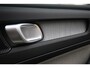 Volvo XC40 B4 Plus Dark | Panoramadak met schuif-/kantelfunctie |  360º camera | Extra Getint Glas | Apple Carplay/Android Auto | Premium Audio by Harman Kardon | Electronic Climate Controle | 19 inch Lichtmetalen Velgen