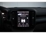 Volvo XC40 B4 Plus Dark | Panoramadak met schuif-/kantelfunctie |  360º camera | Extra Getint Glas | Apple Carplay/Android Auto | Premium Audio by Harman Kardon | Electronic Climate Controle | 19 inch Lichtmetalen Velgen