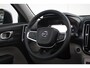 Volvo XC40 B4 Plus Dark | Panoramadak met schuif-/kantelfunctie |  360º camera | Extra Getint Glas | Apple Carplay/Android Auto | Premium Audio by Harman Kardon | Electronic Climate Controle | 19 inch Lichtmetalen Velgen